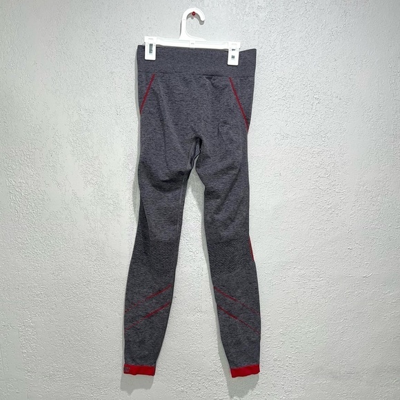 Nike Pro Gray Red Leggings - Picture 4 of 8
